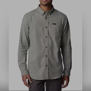 Men's Gray Button-Up Shirt